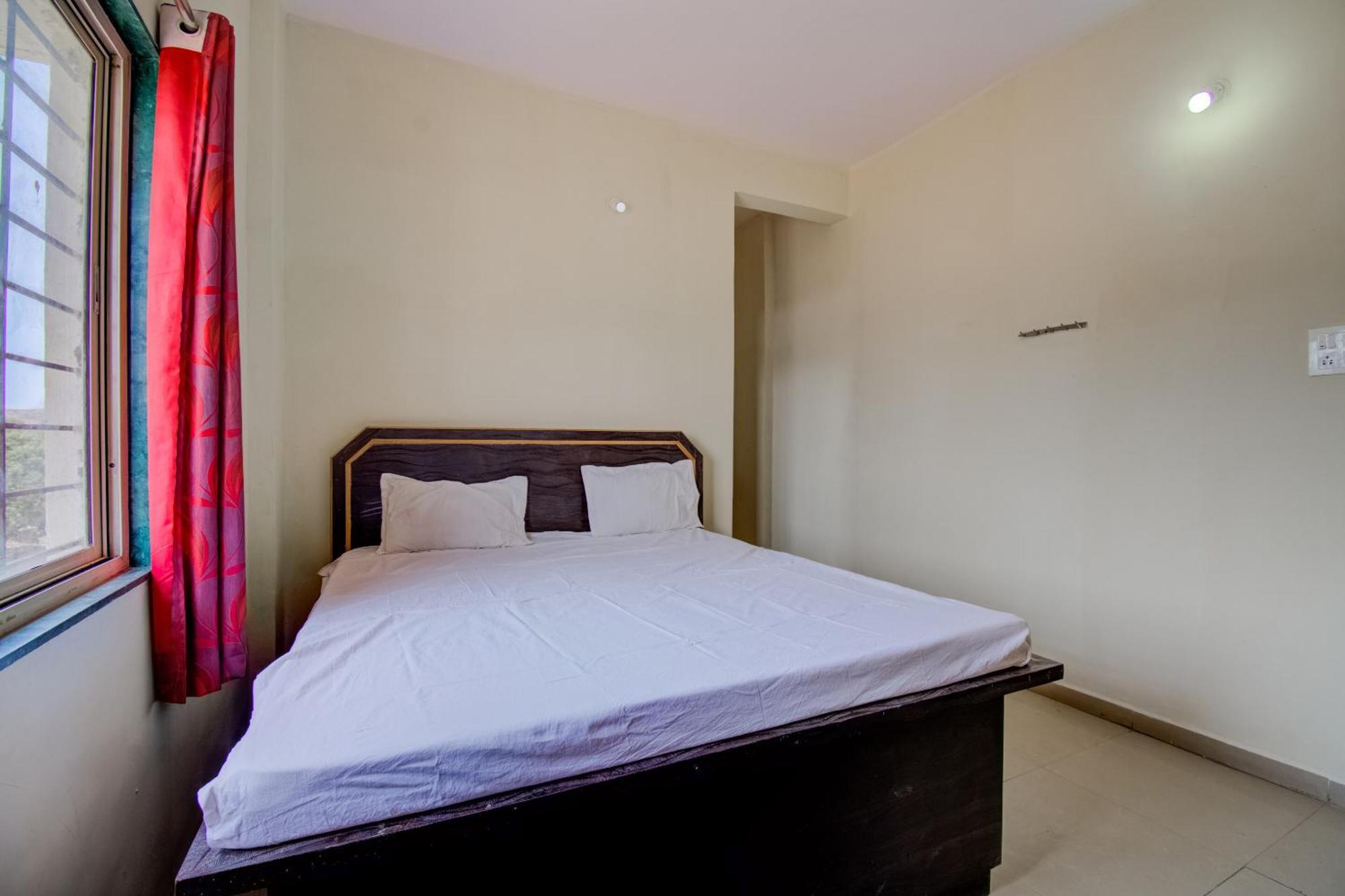 Spot On R D Homestay 1 Dispur Экстерьер фото